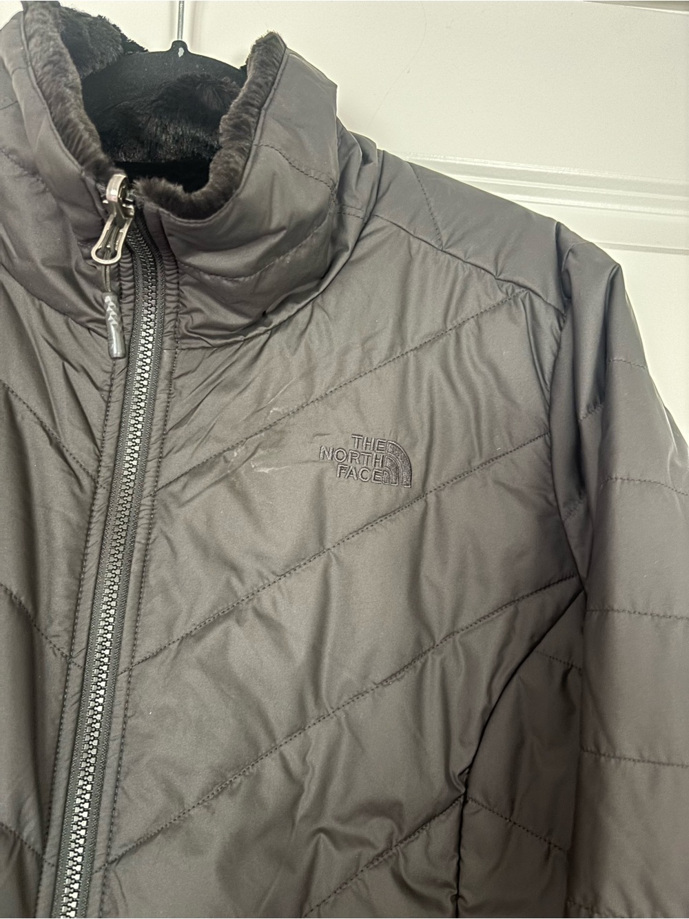 The North Face Black Insulated Zip-Front Jacket Reversible - Picture 2 of 7